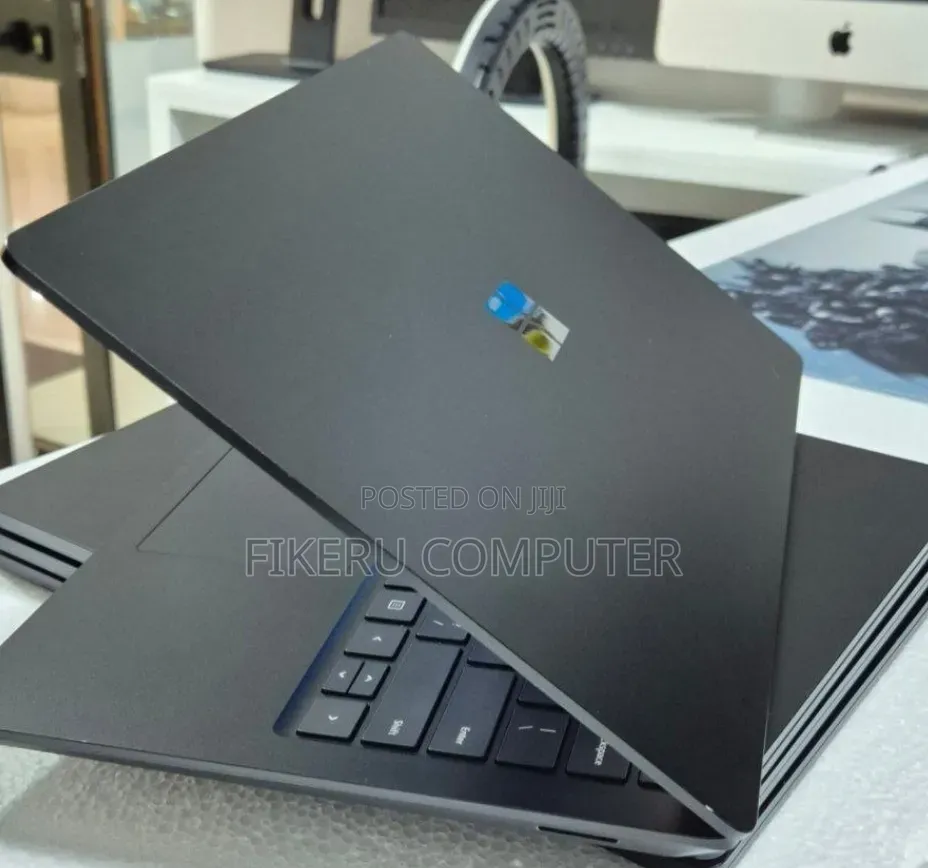 New Laptop Microsoft Surface Laptop 3 16GB Intel Core i7 SSD 256GB