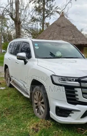 Toyota Land Cruiser 2023 White