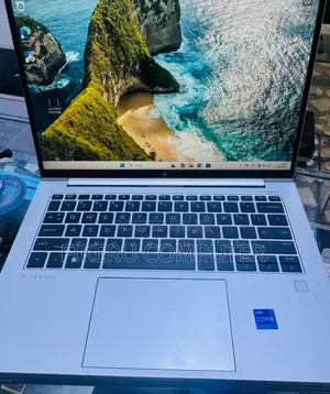 New Laptop HP EliteBook 840 G10 16GB Intel Core i7 SSD 512GB