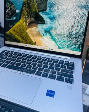 New Laptop HP EliteBook 840 G10 16GB Intel Core i7 SSD 512GB