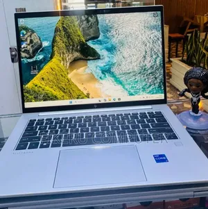 New Laptop HP EliteBook 840 G10 16GB Intel Core i7 SSD 512GB