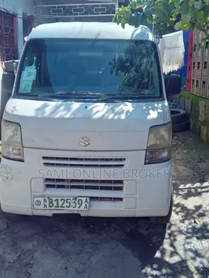Suzuki Every Wagon 2012 White