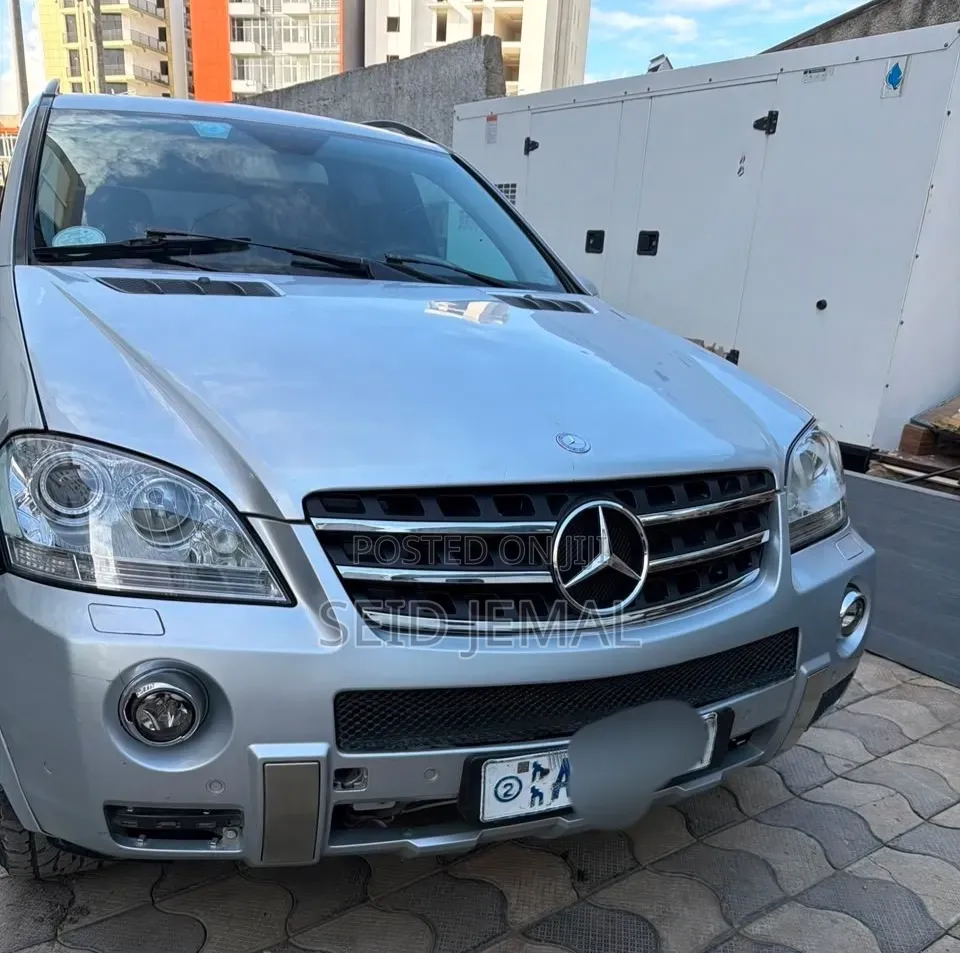 Mercedes-Benz E320 2009 Silver