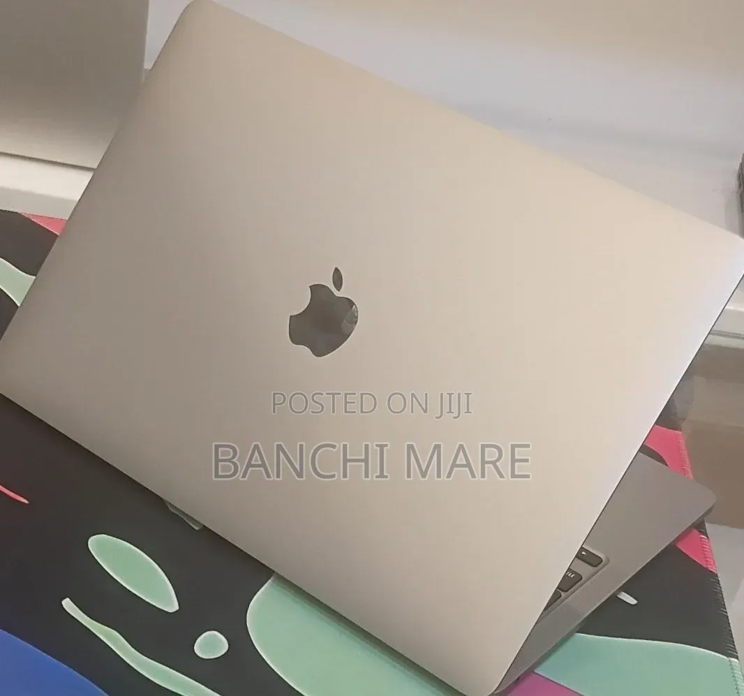New Laptop Apple MacBook Pro 2020 M1 8GB Apple M1 SSD 256GB
