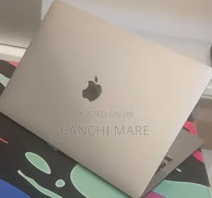 New Laptop Apple MacBook Pro 2020 M1 8GB Apple M1 SSD 256GB