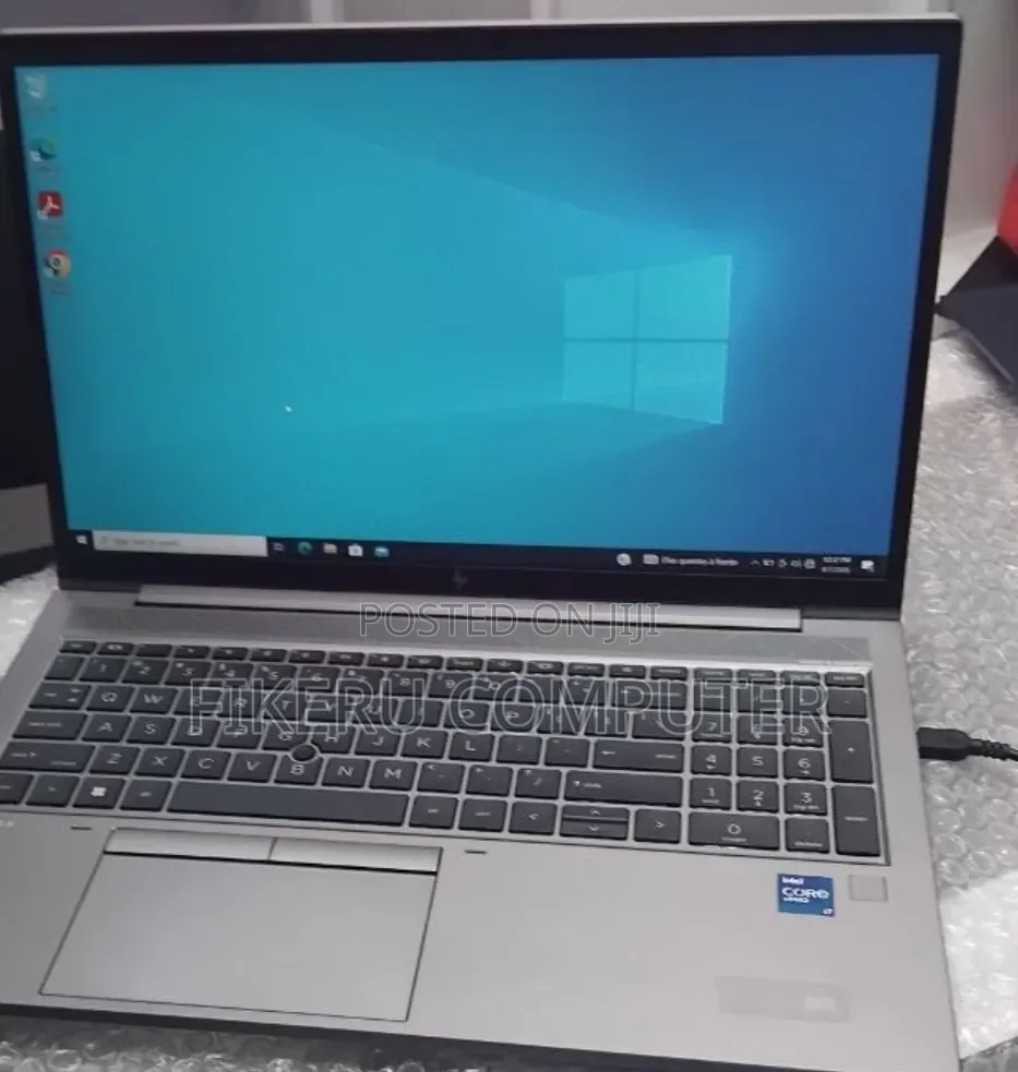 New Laptop HP ZBook Firefly G8 16GB Intel Core i7 SSD 512GB