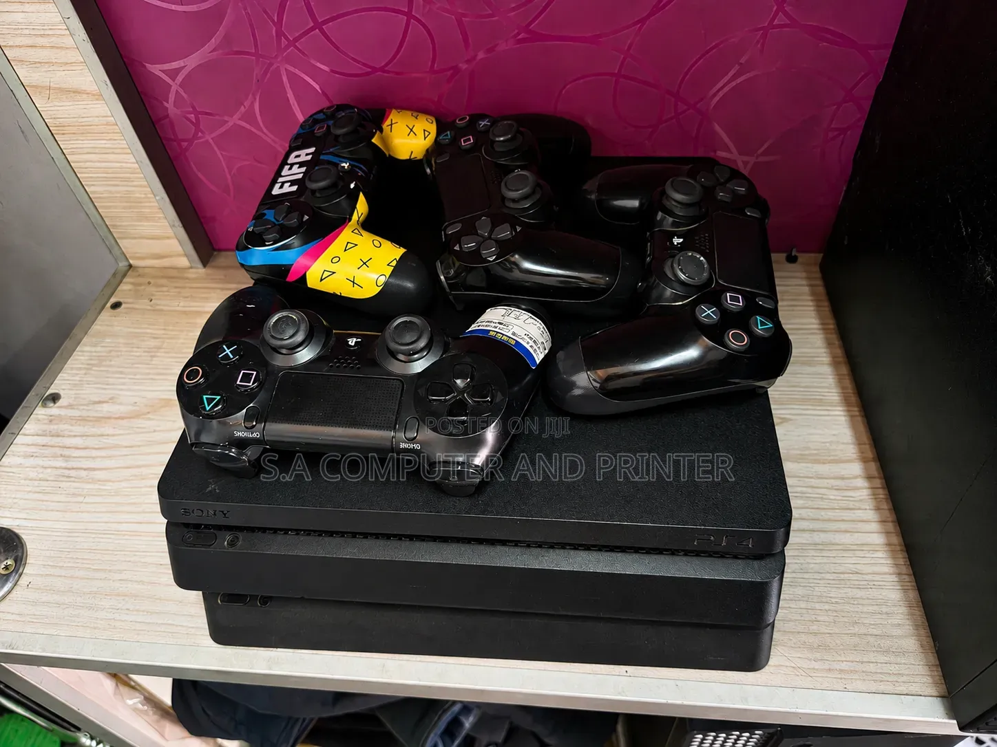 Playstation4 Slim and  Jailbroken