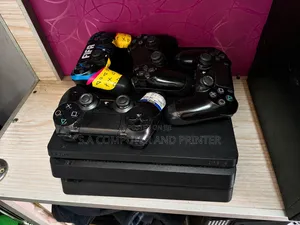 Playstation4 Slim and  Jailbroken