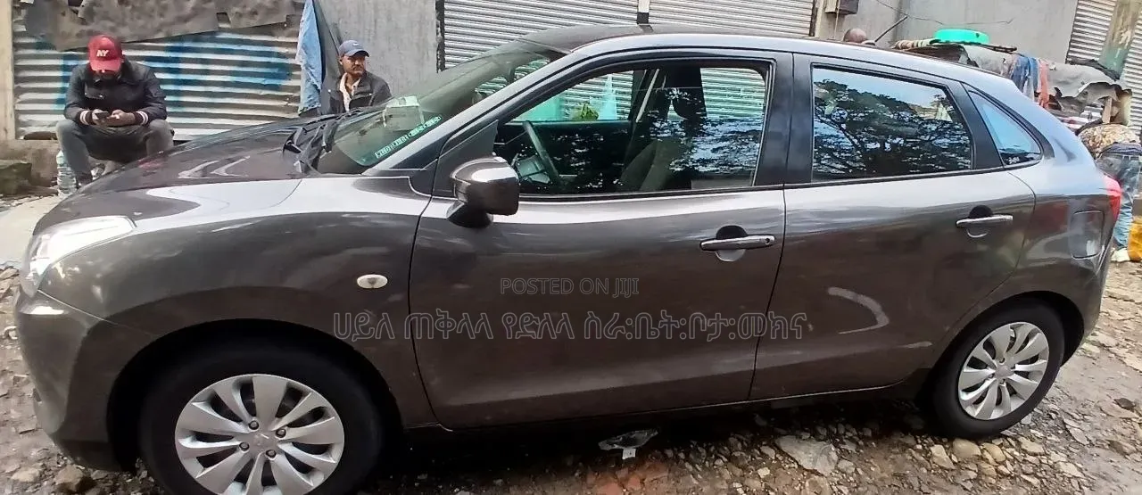 Suzuki Baleno 2016 Gray