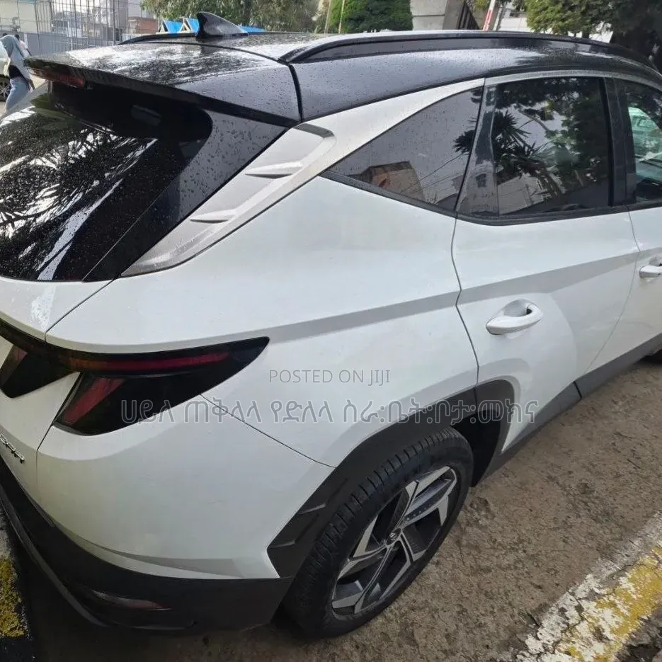 Hyundai Tucson 2021 White