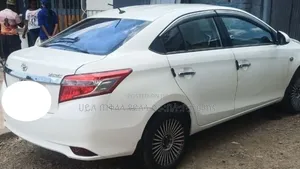 Toyota Yaris 2013 White
