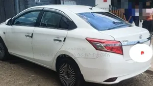 Toyota Yaris 2013 White