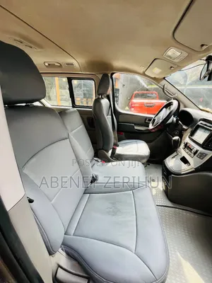Hyundai Satellite 2015 Silver