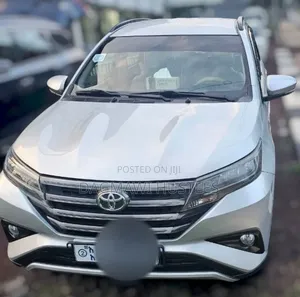 Toyota Rush 2022 Silver