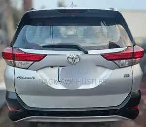 Toyota Rush 2022 Silver