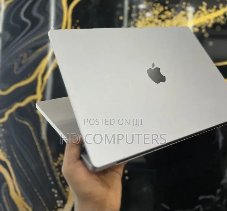 New Laptop Apple MacBook Pro 2021 M1 32GB Apple M1 Pro SSD 1T