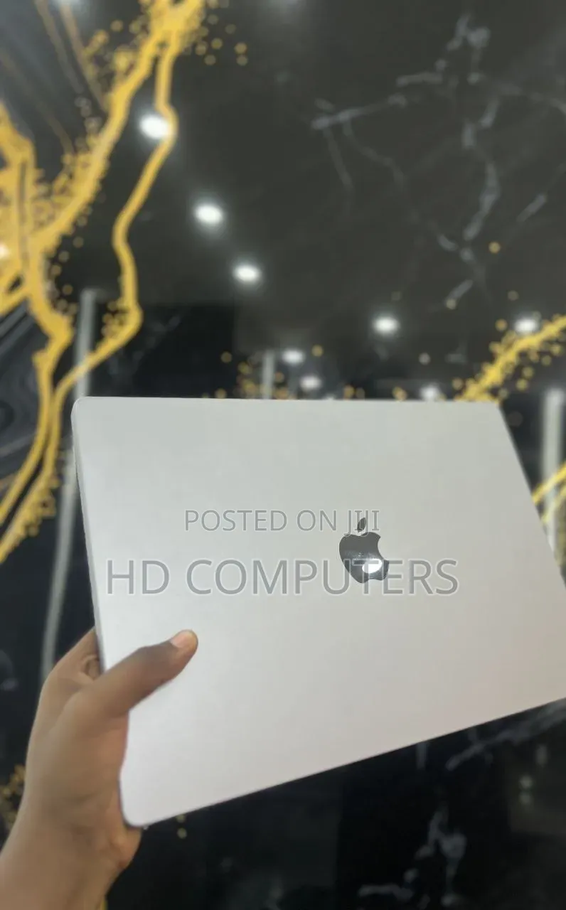 New Laptop Apple MacBook Pro 2021 M1 32GB Apple M1 Pro SSD 1T