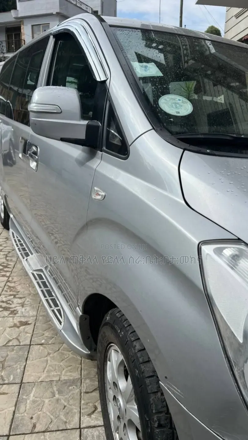 Hyundai Starex 2013 Silver