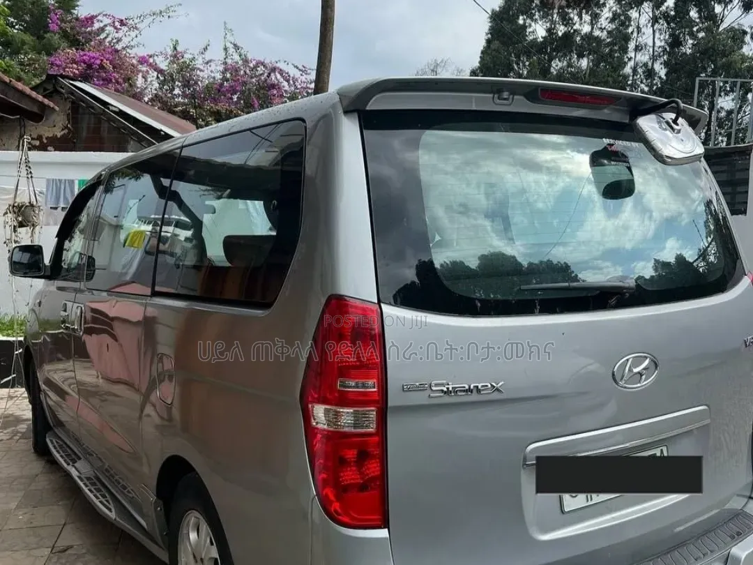 Hyundai Starex 2013 Silver