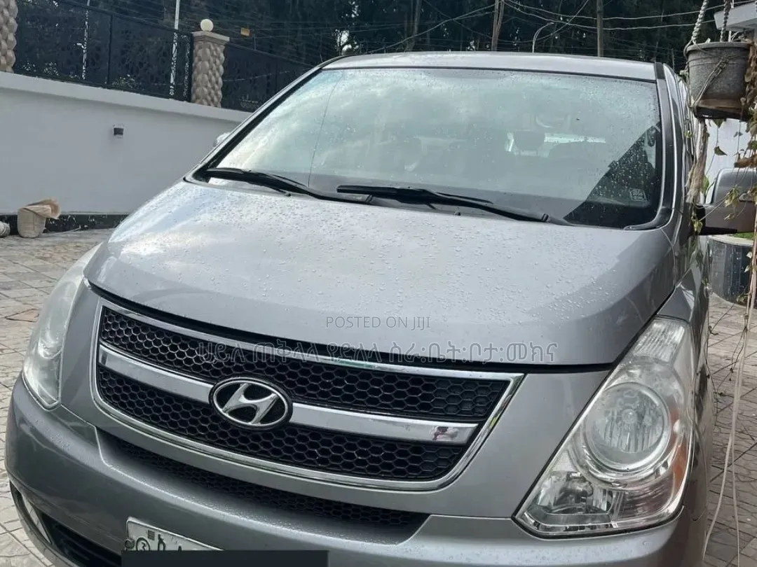 Hyundai Starex 2013 Silver