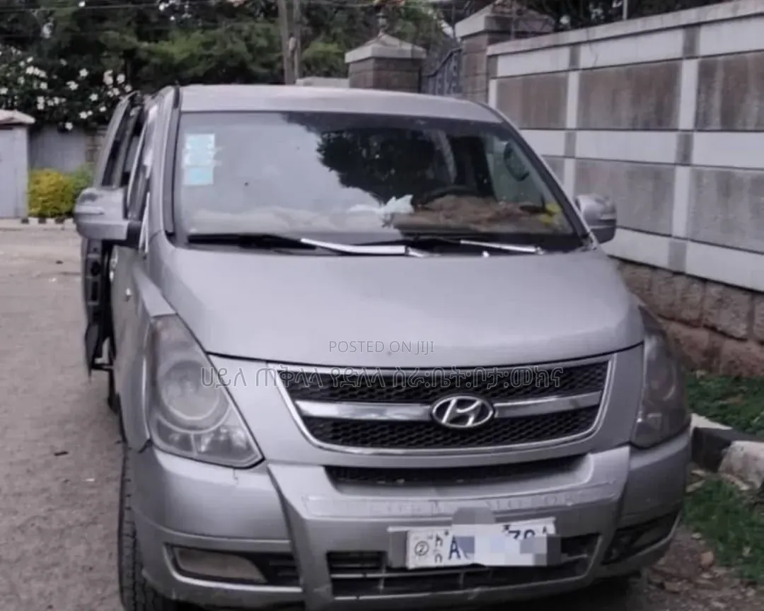 Hyundai Starex 2013 Grey