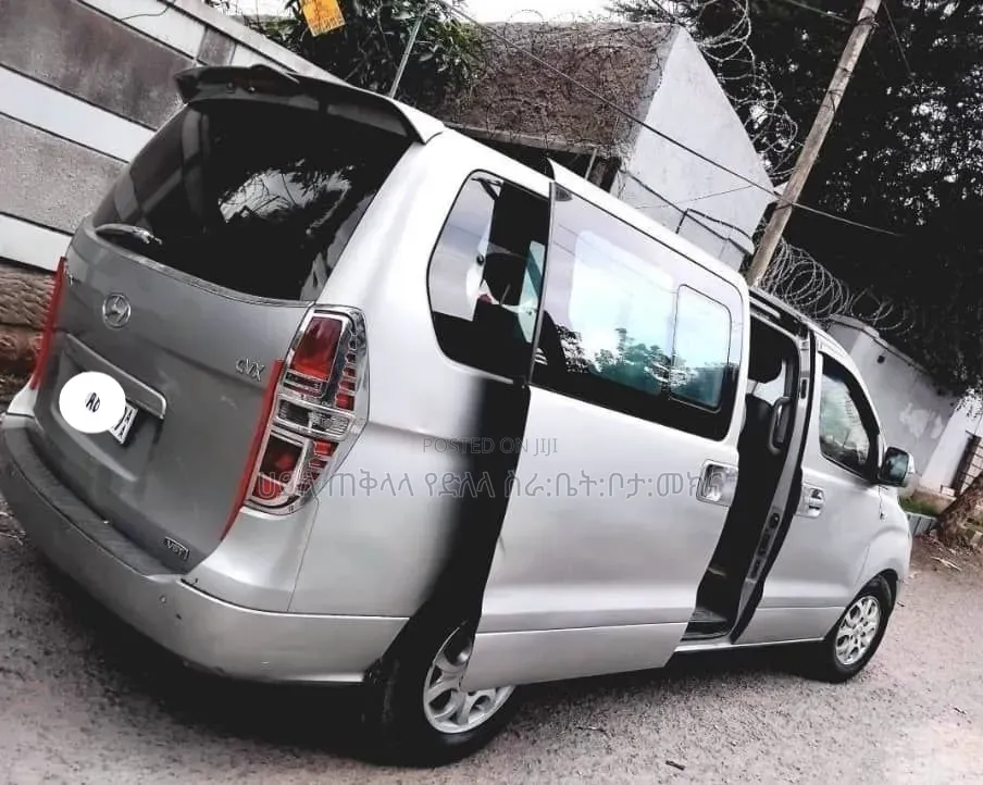 Hyundai Starex 2013 Grey