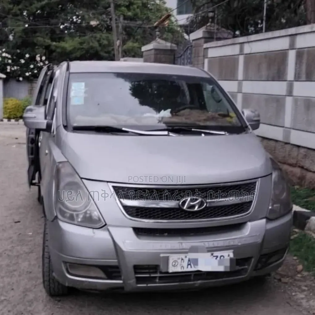 Hyundai Starex 2013 Grey