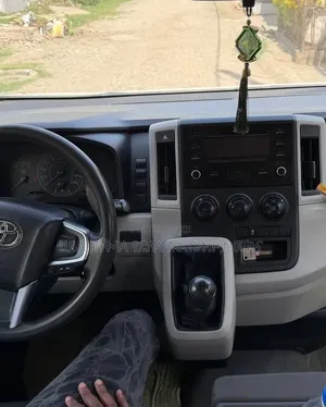 Toyota HiAce 2020 White