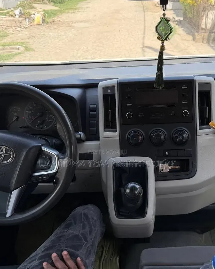 Toyota HiAce 2020 White