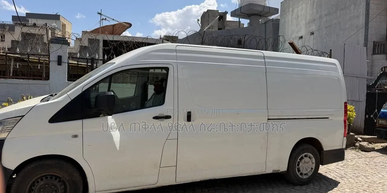 Toyota HiAce 2020 White