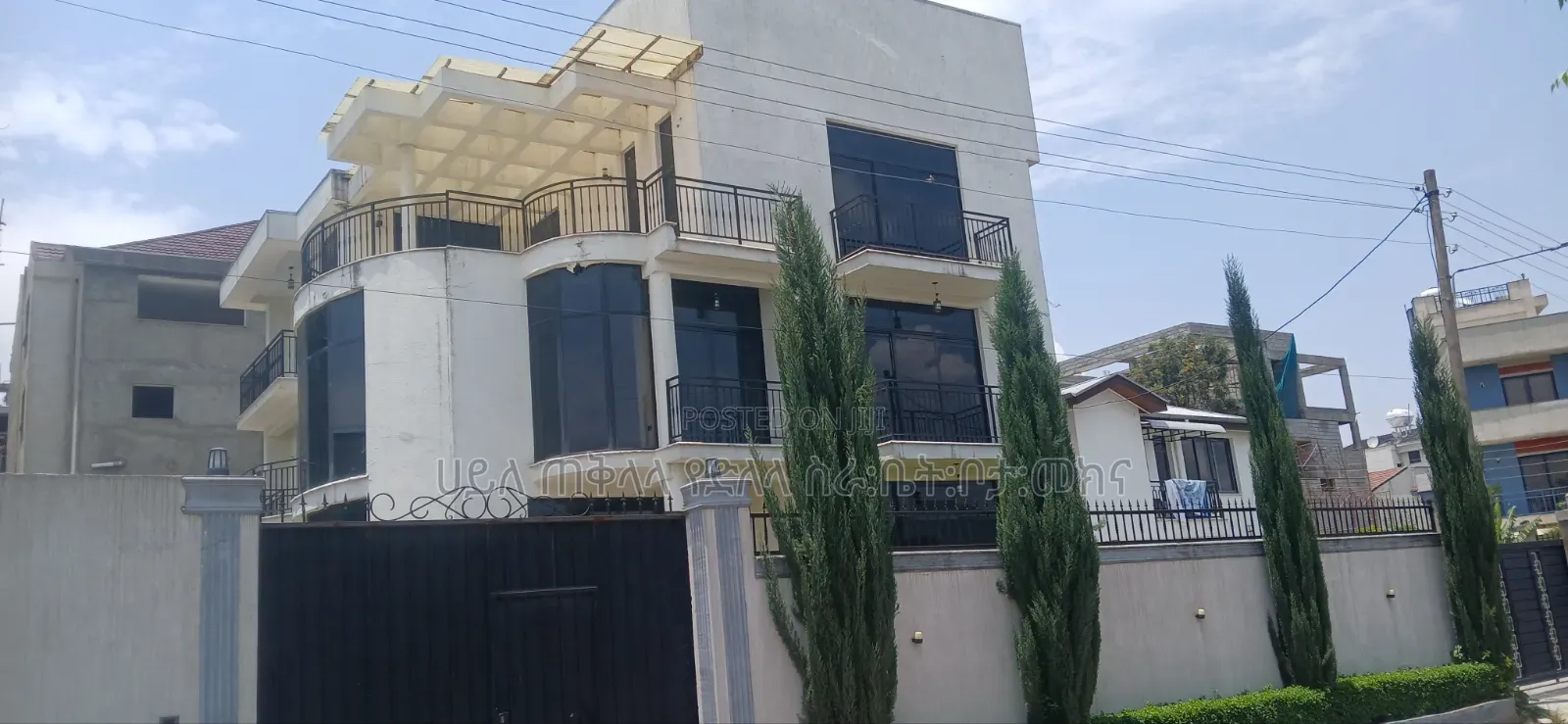 Furnished 8bdrm Townhouse/Terrace in Ayat Zone Inside, Yeka for sale