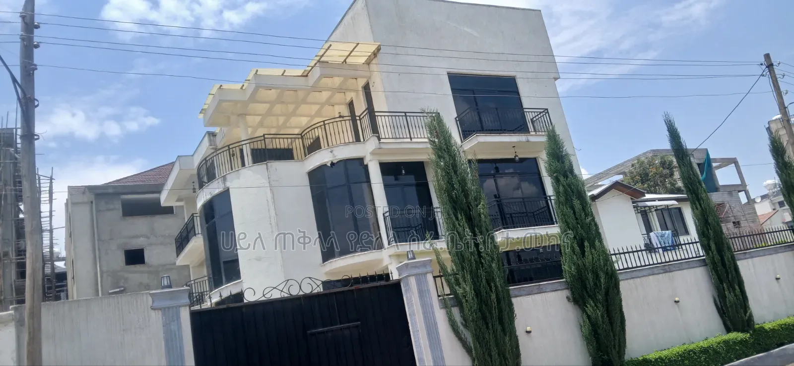 Furnished 8bdrm Townhouse/Terrace in Ayat Zone Inside, Yeka for sale