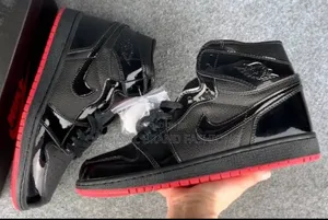 Nike Air Jordan 1