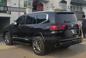Toyota Land Cruiser 2023 Black