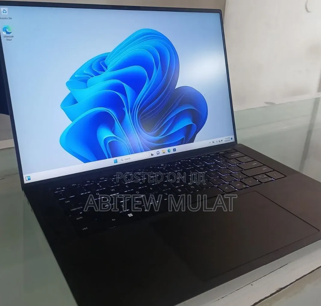 New Laptop Dell XPS 15 32GB Intel Core i7 SSD 512GB