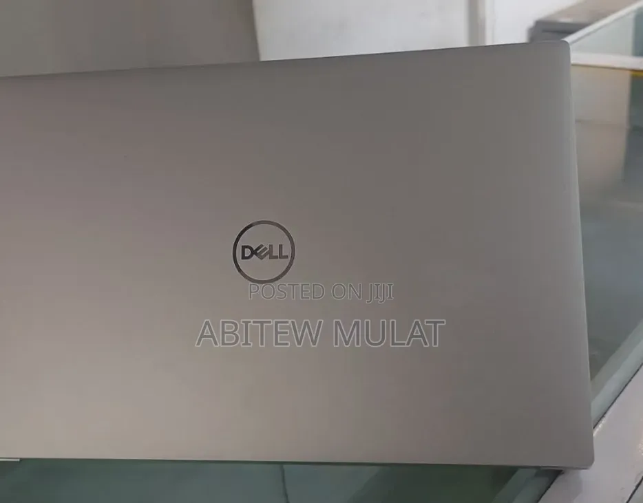 New Laptop Dell XPS 15 32GB Intel Core i7 SSD 512GB