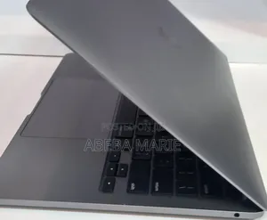 New Laptop Apple MacBook Pro 2020 M1 8GB Apple M1 SSD 256GB