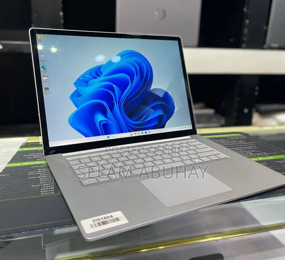 New Laptop Microsoft Surface 16GB Intel Core Ultra 7 SSD 512GB