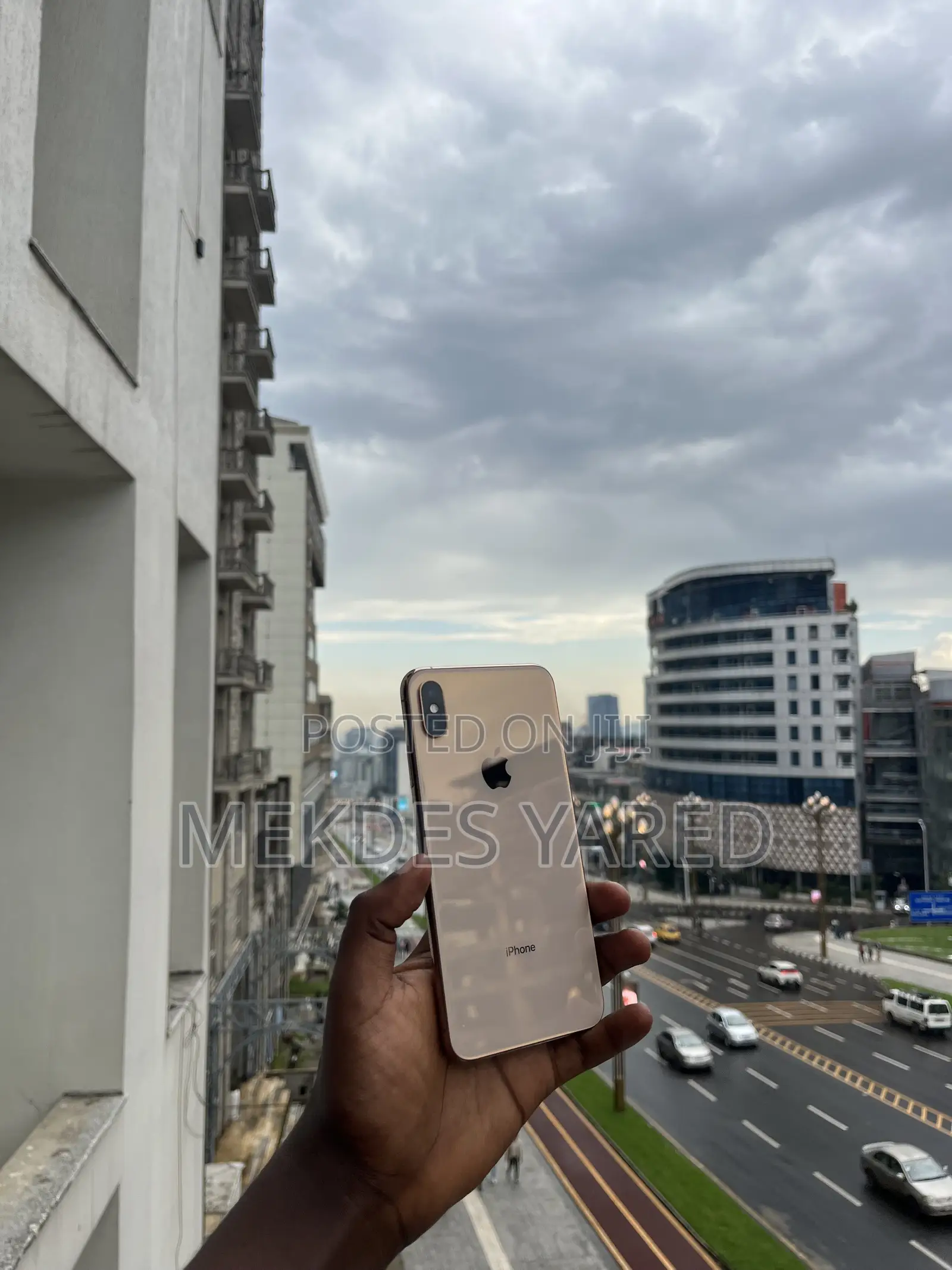New Apple iPhone XS Max 64 GB Gold
