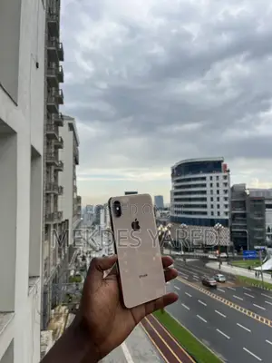 New Apple iPhone XS Max 64 GB Gold
