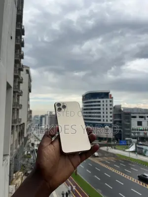 New Apple iPhone 11 Pro 256 GB Gold