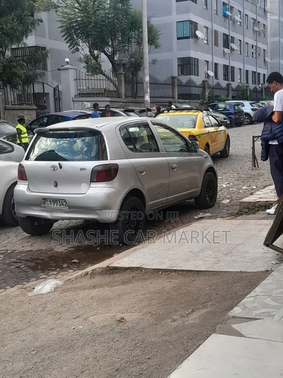 Toyota Vitz 2001 Silver