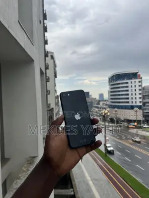 New Apple iPhone XR 64 GB Black