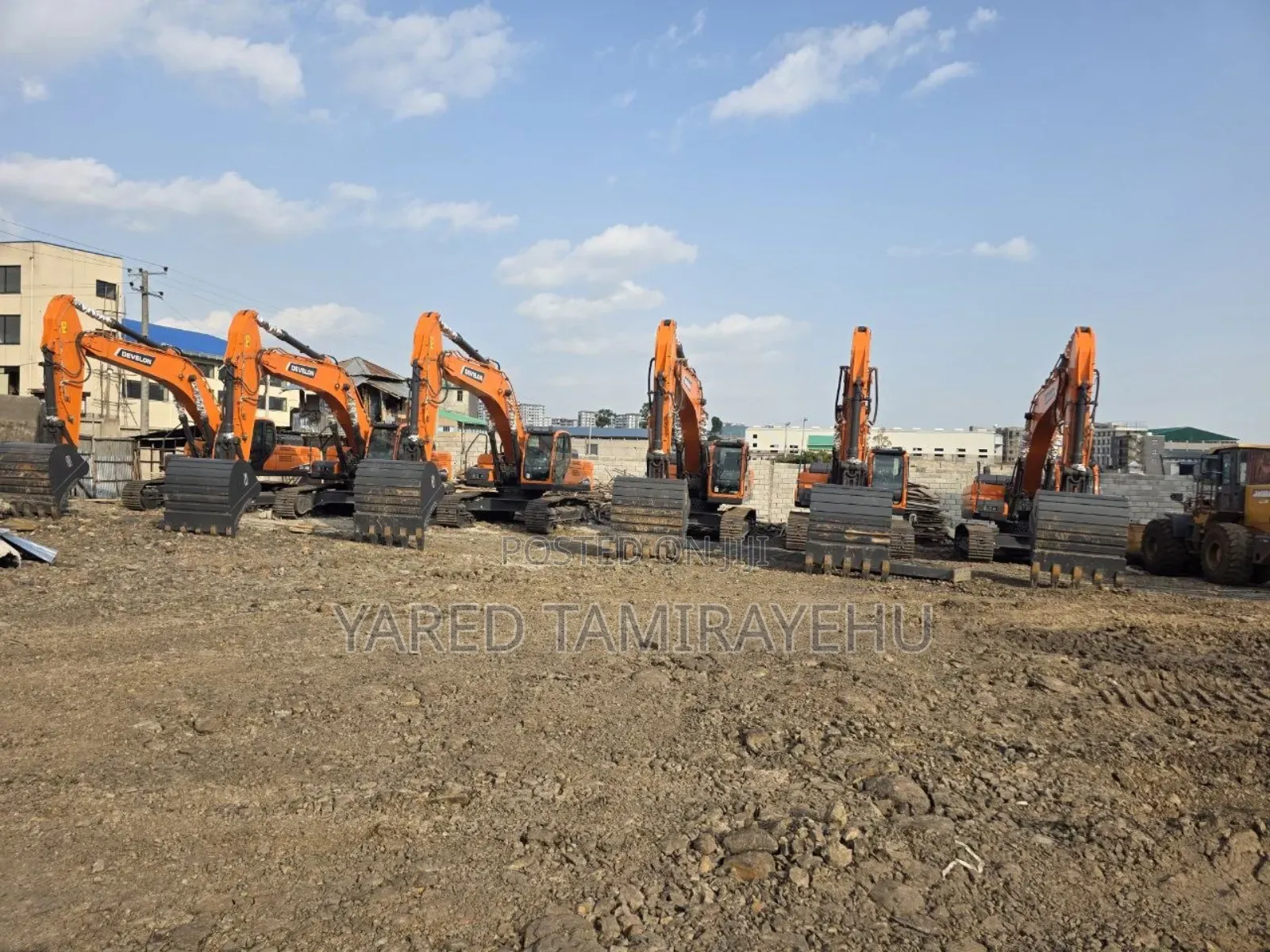 Excavator Develon