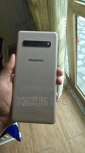 Samsung Galaxy S10 5G 256 GB Gold