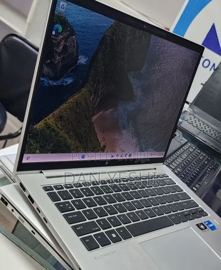 New Laptop HP EliteBook 840 G9 16GB Intel Core i7 SSD 512GB