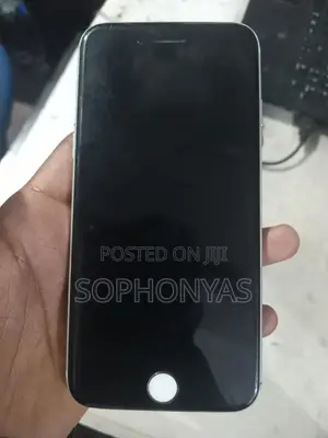 Apple iPhone 7 32 GB Silver