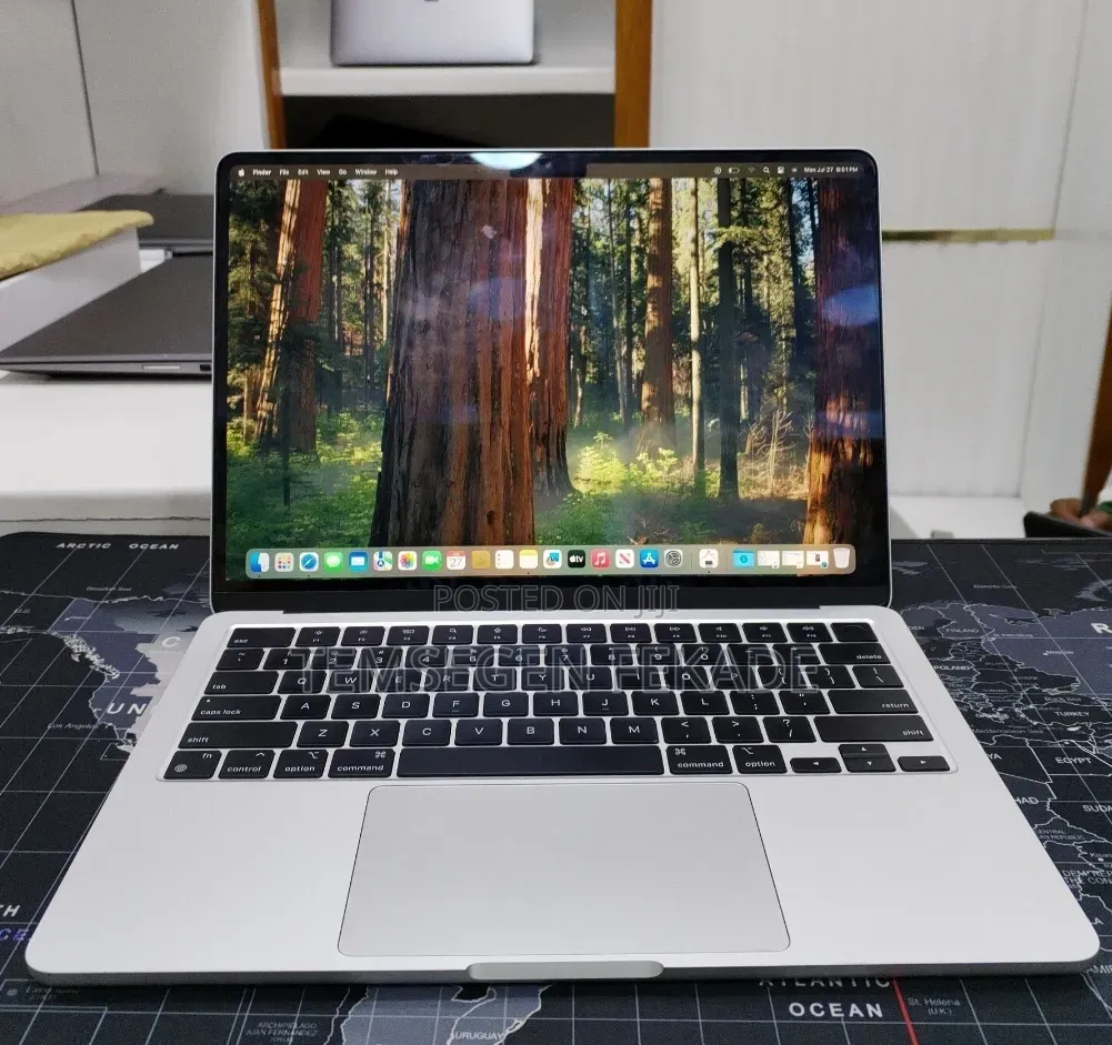 New Laptop Apple MacBook Air 2022 M2 8GB Apple M2 SSD 256GB