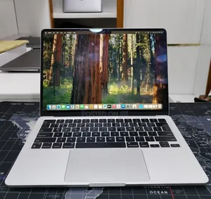 New Laptop Apple MacBook Air 2022 M2 8GB Apple M2 SSD 256GB