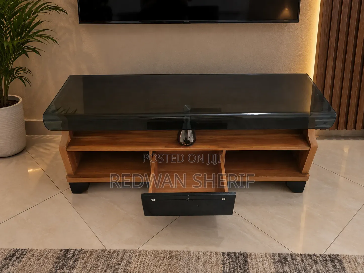 Genuin Wood TV Stand